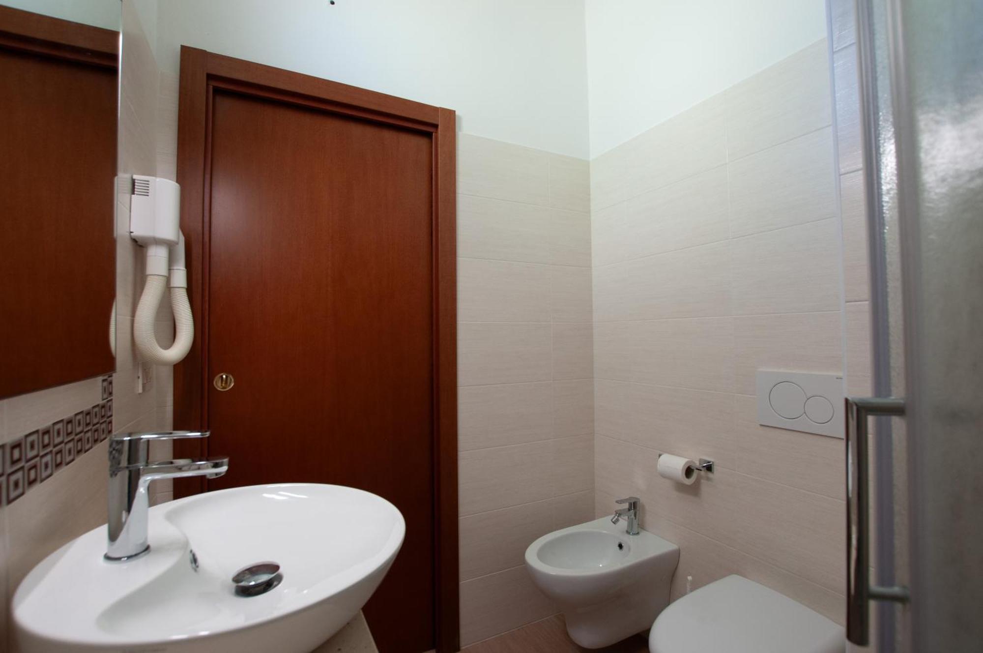 Hotel De La Ville Rimini Esterno foto